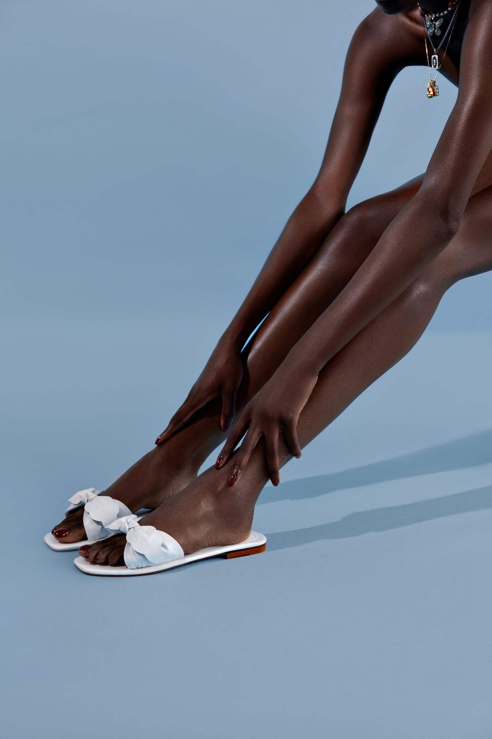 A PIEDI x AWB | White